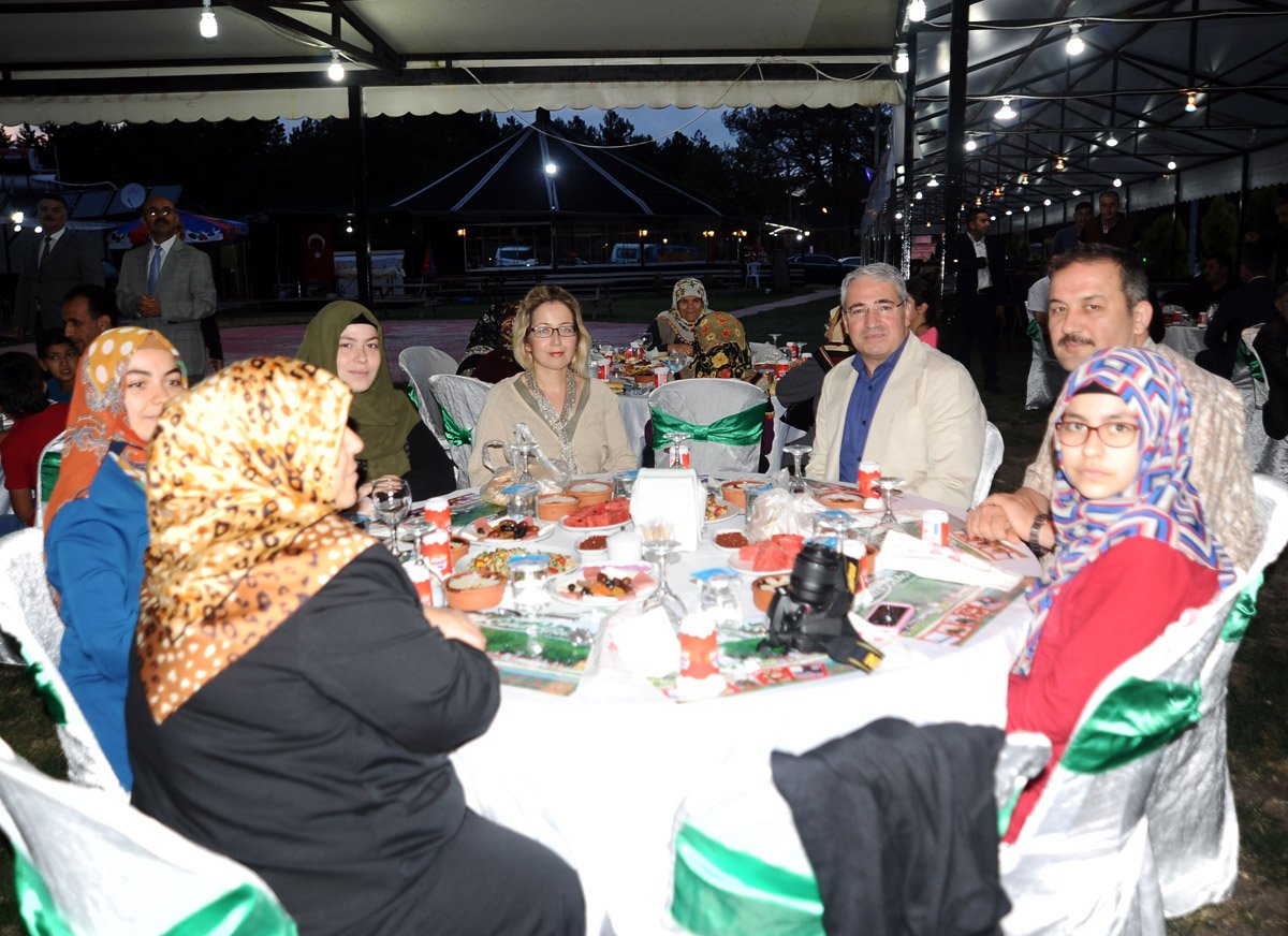 sehit_ve_gazi_ailelerine_iftar (3)