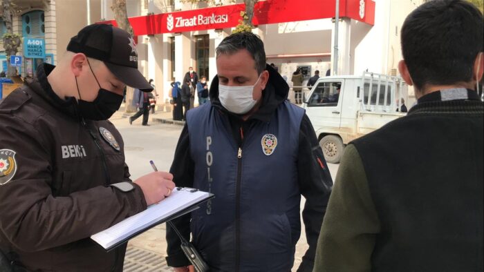 Bilecikte sokağa çıkanlara 44 bin 100 lira para cezası (2)