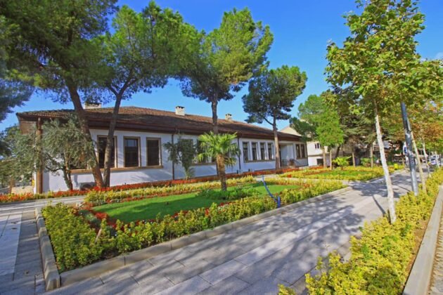 Osmaneli belediyesi koronavirüsten hayatını kaybedenler için 75 bin ağaç dikti (25)