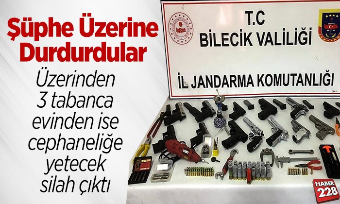 evinden ise cephaneliğe yetecek silah çıktı