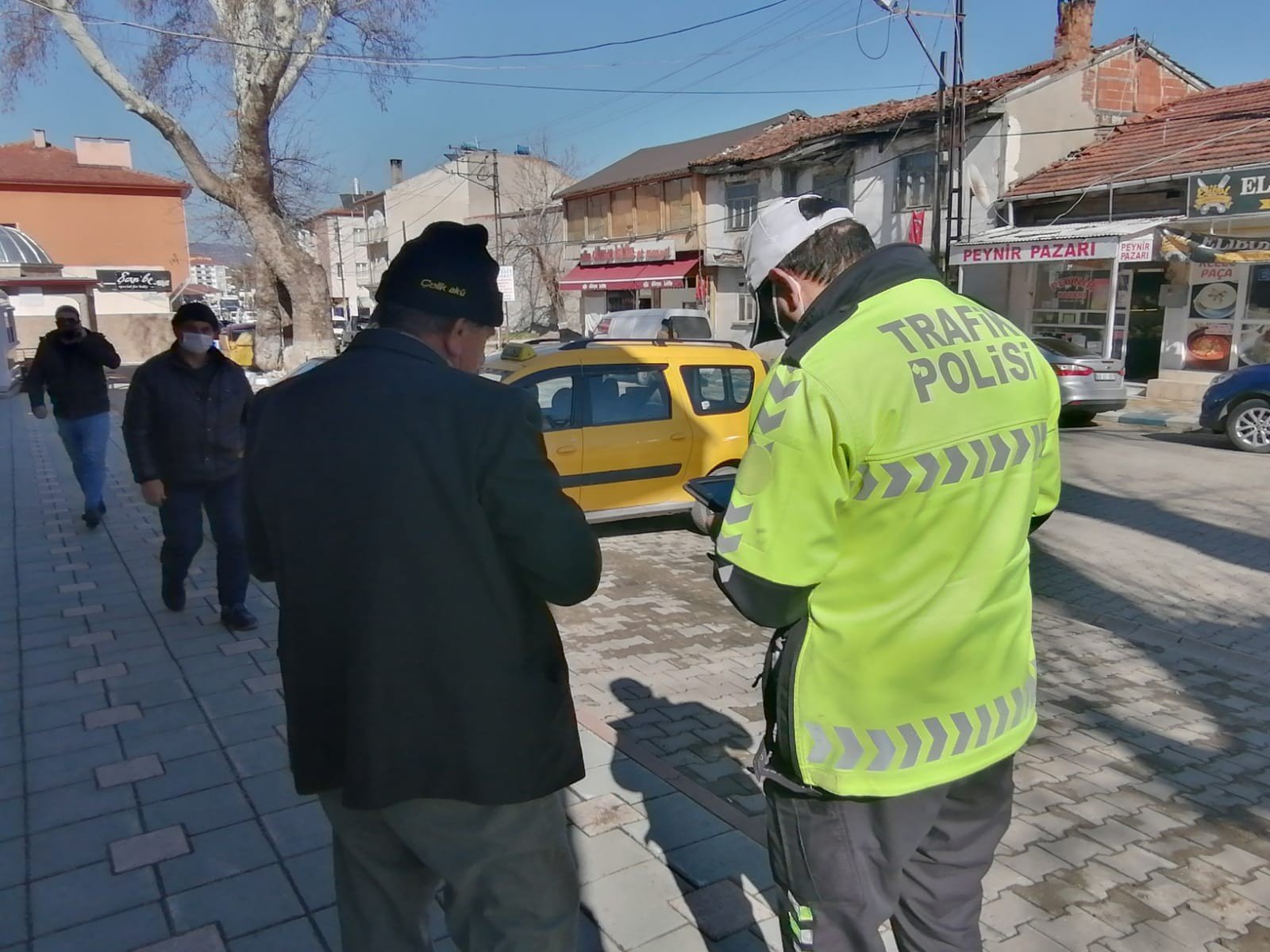 PAZARYERİ'NDE TİCARİ ARAÇLAR DENETLENDİ