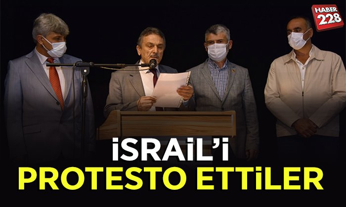 Belediye Meclis Üyeleri İsrail’i Protesto Etti