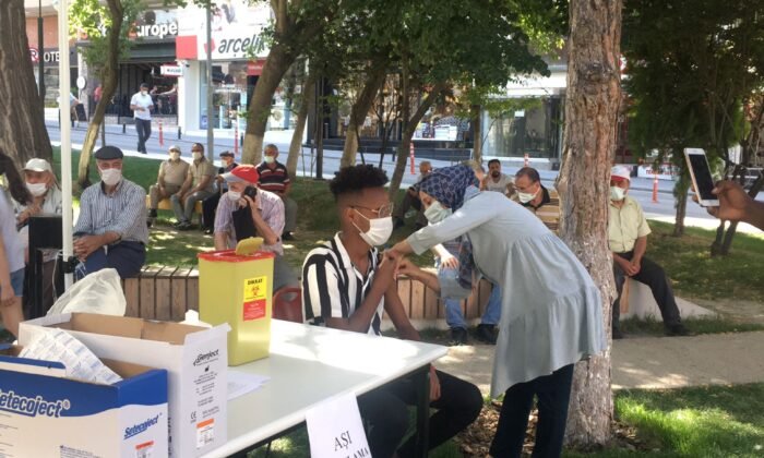 Bilecik'te aşı uygulama noktaları kuruldu