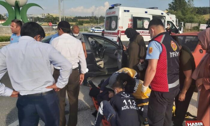 kazada 2 kişi yaralandı kavga çıktı (13)