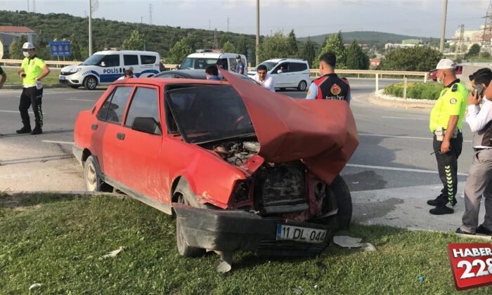 kazada 2 kişi yaralandı kavga çıktı (2)