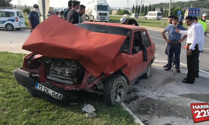 kazada 2 kişi yaralandı kavga çıktı (6)
