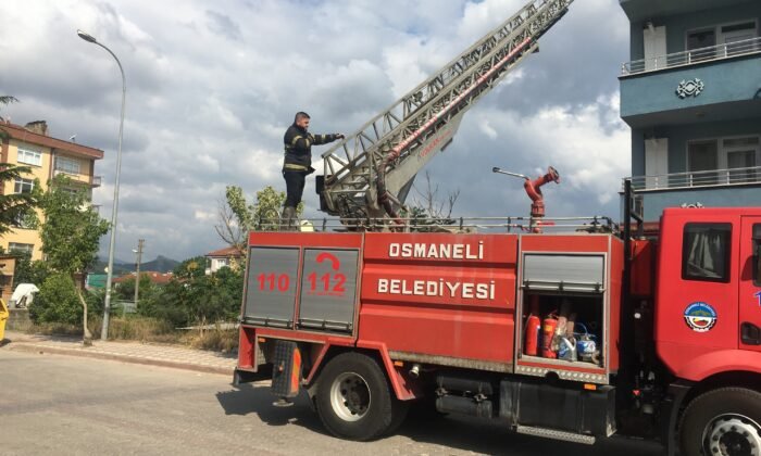 OSMANELİ'DE 4 KATLI BİNADA YANGIN