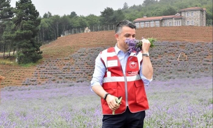 Bakanlardan Şermin Kahramana övgü dolu sözler! (1)
