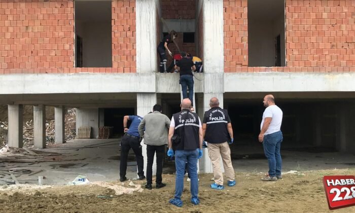İnşaattan Düşen İşçi Hayatını Kaybetti (11)