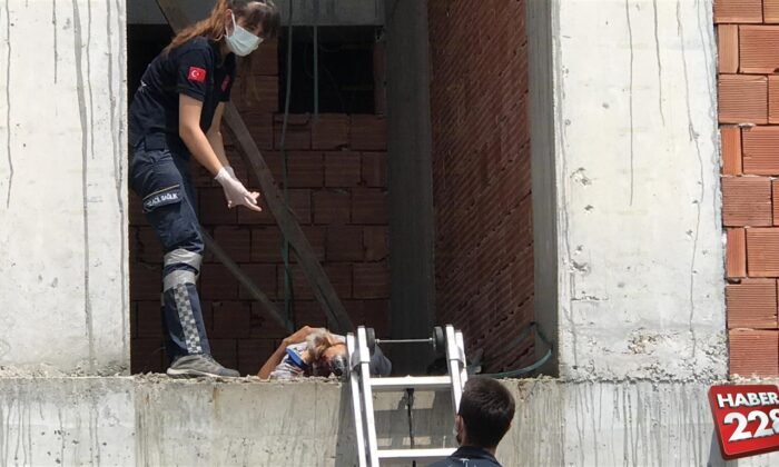 İnşaattan Düşen İşçi Hayatını Kaybetti (8)