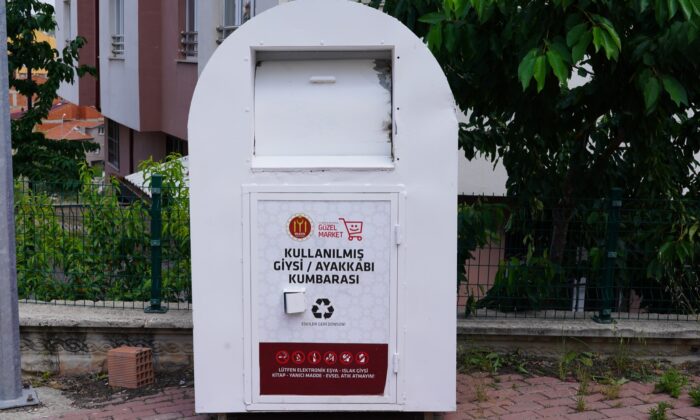 KULLANILMIŞ GİYSİ VE AYAKKABI KUMBARALARI