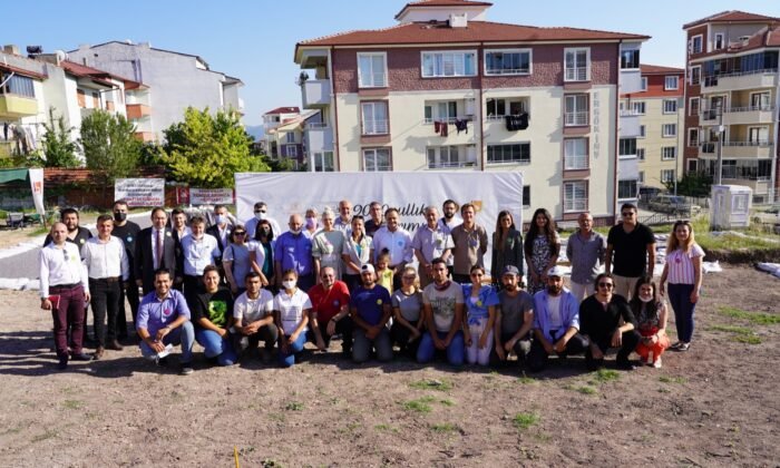 BAŞKAN ŞAHİN VE CHP İL YÖNETİMİ KAZI ALANINDA