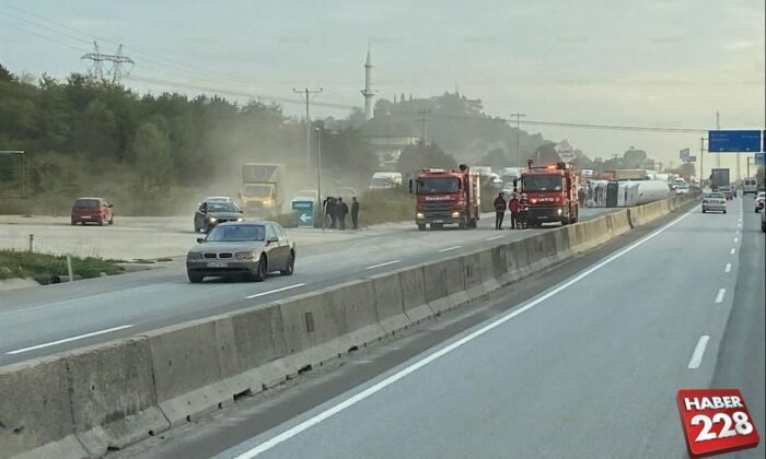 Gaz yüklü tanker devrildi (2)