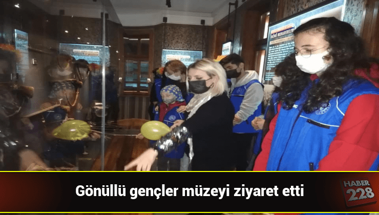 bilecik-haber_gonullu-gencler-muzeyi-ziyaret-etti.jpg