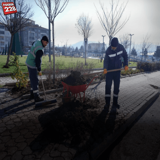 bilecik-haber_parklarda-calismalar-suruyor.jpg