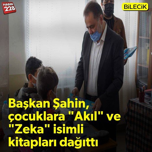 bilecik-haber_baskan-sahin-cocuklara-akil-ve-zeka-isimli-kitaplari-dagitti.jpg
