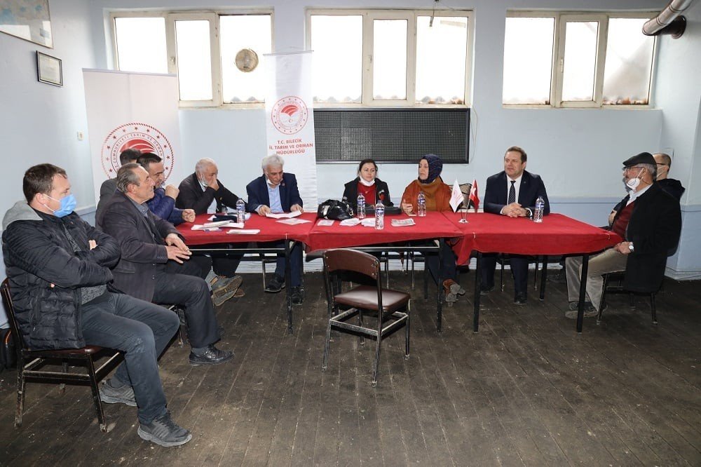 bilecik-haber_kurtkoy-ureticilerinin-istek-ve-onerilerine-kulak-verildi.jpg
