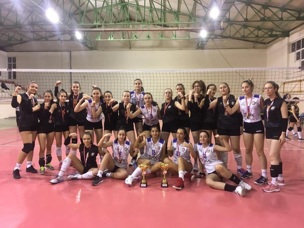 bilecik-haber_voleybol-yildiz-kizlar-il-sampiyonu-belli-oldu.jpg