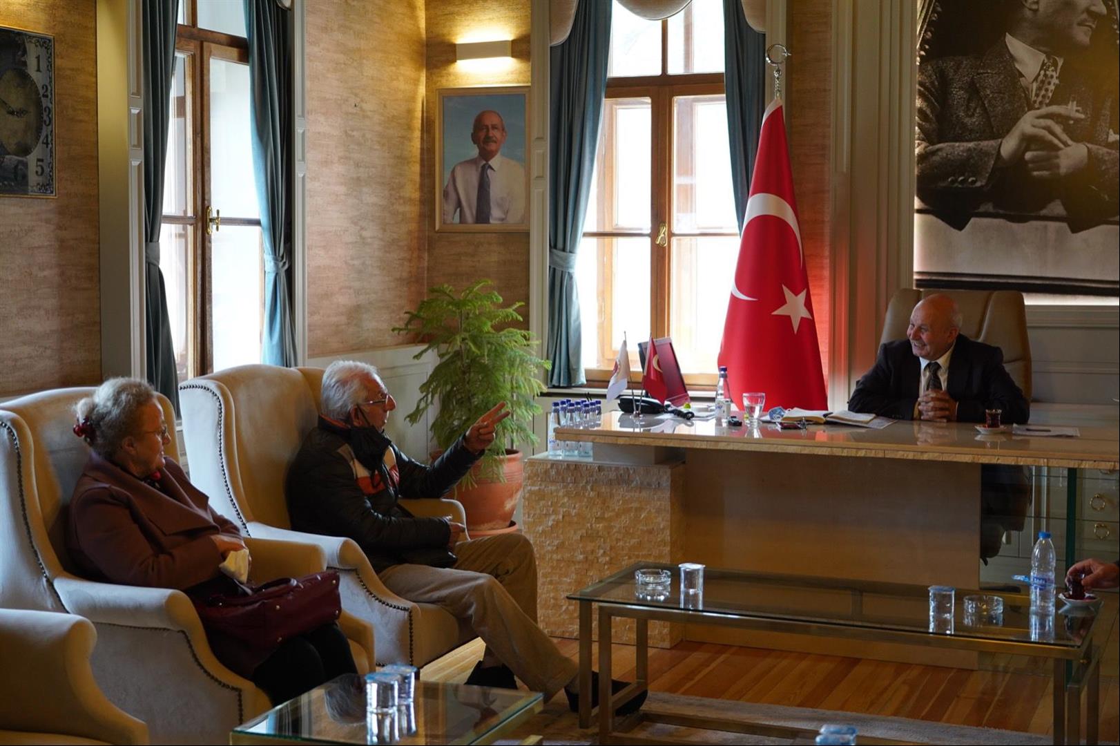bilecik-haber_baskan-vekili-tufekcioglu-makam-kapisini-vatandasa-aciyor.jpg