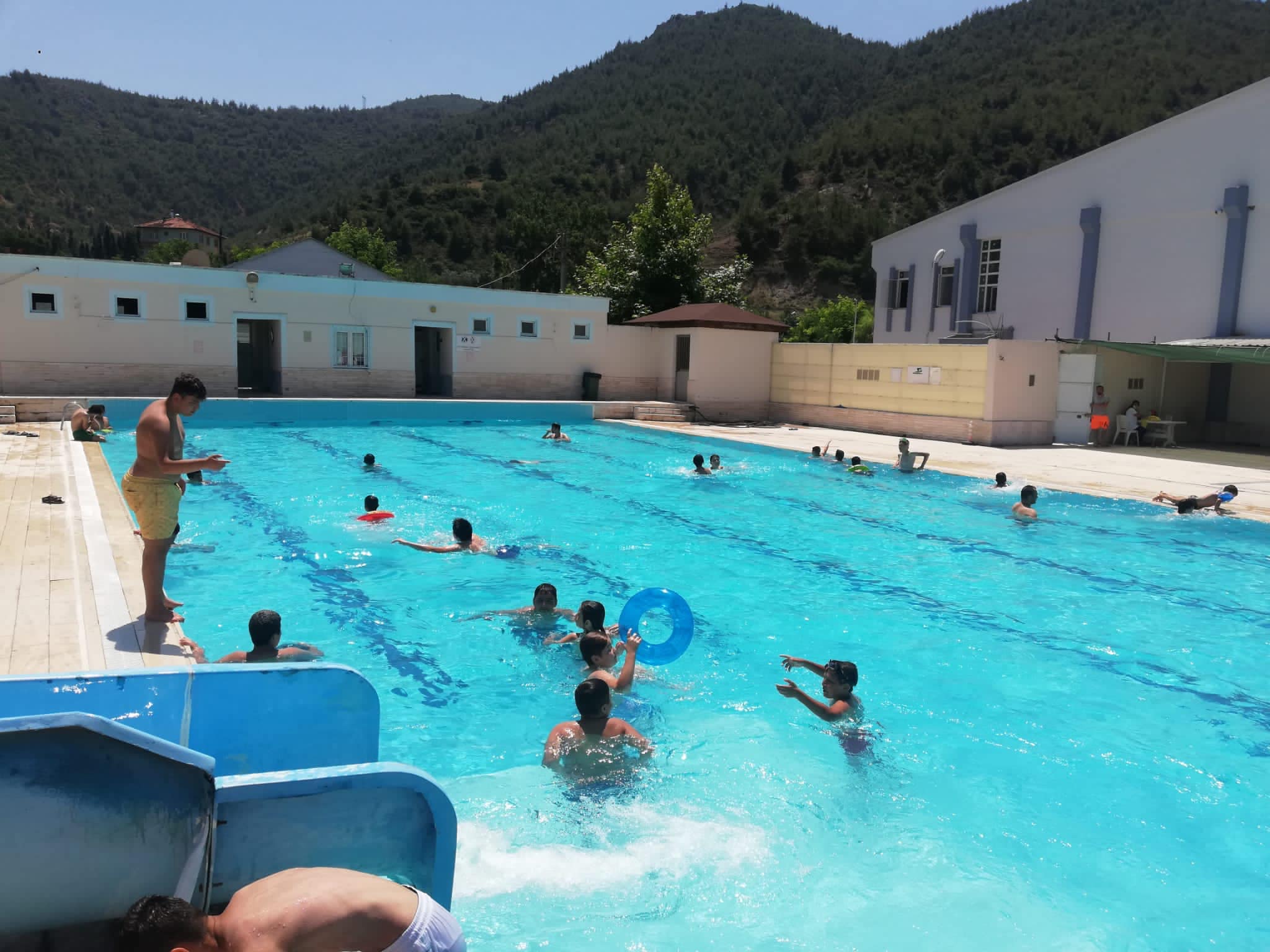Osmaneli Belediyesi Yüzme Havuzu her gün hizmet veriyor