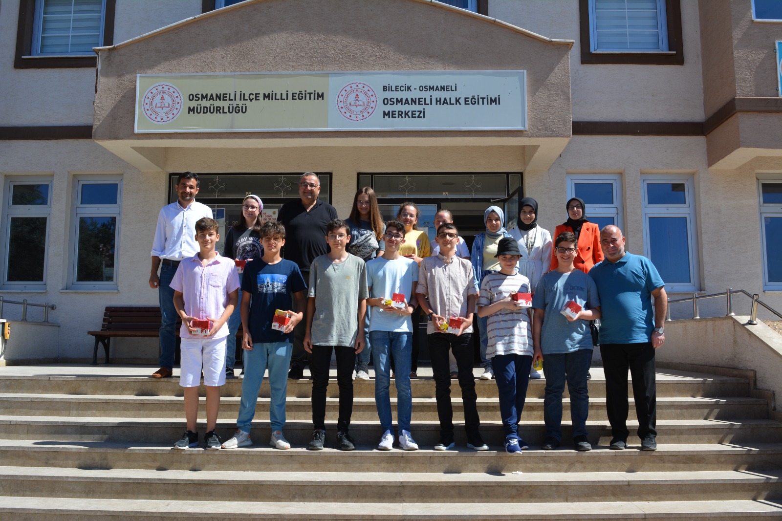 Osmaneli’de LGS sınavında dereceye giren öğrenciler ödüllendirildi