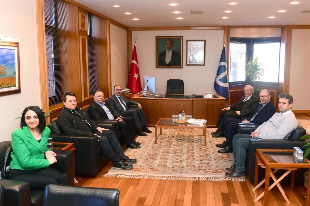 hayvanlari-arastirma-merkezini-ziyaret-ettiler-4994