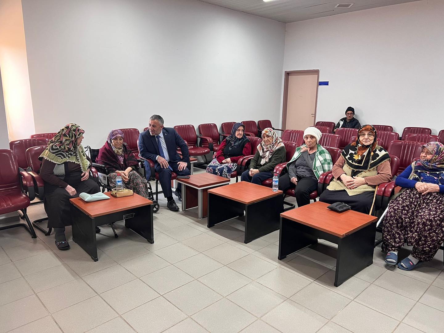 baskan-serkan-yildirim-dan-huzurevi-ziyareti-5770