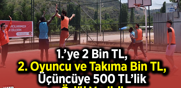 1.’ye 2 bin TL, 2. oyuncu ve takıma bin TL, üçüncüye 500 TL’lik ödül verildi