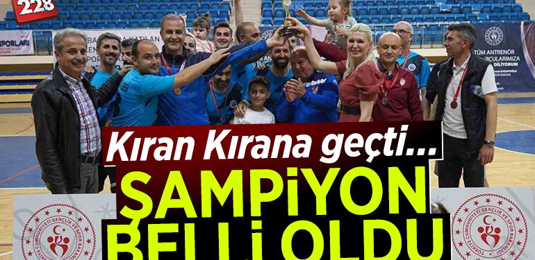 Kıran Kırana geçen maçın ardından şampiyon belli oldu!