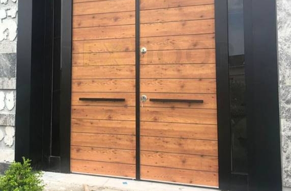 Dex Door ile Güvenliğin Villa Kapısına Yansıması