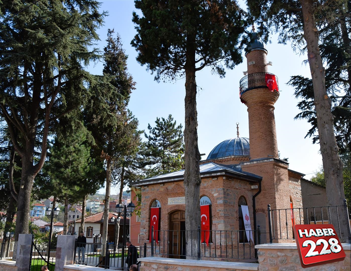 Bilecik'teki Ertuğrul Gazi Mescidi restorasyonun ardından ibadete açıldı