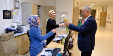 Bilecik Belediye Başkan adayı Yaman, Eğitim ve Araştırma Hastanesini ziyaret etti