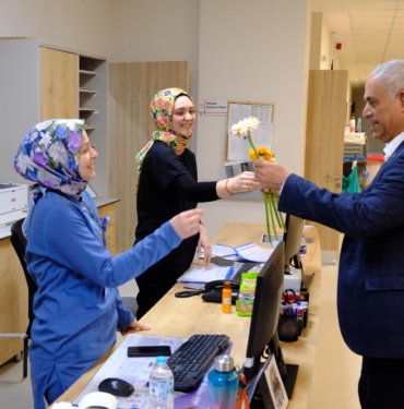 Bilecik Belediye Başkan adayı Yaman, Eğitim ve Araştırma Hastanesini ziyaret etti