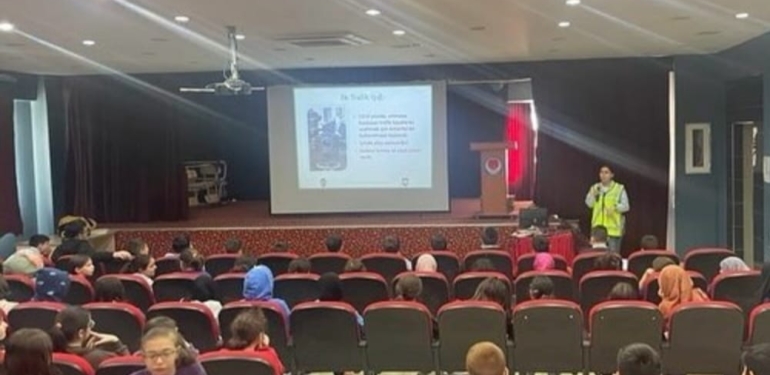 Bilecik’te öğrencilere “trafik dedektifleri” eğitimi verildi