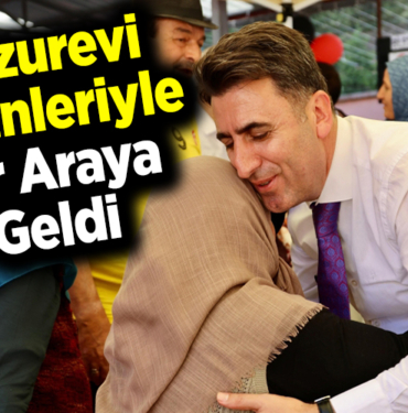Huzurevi sakinleriyle bir araya geldi
