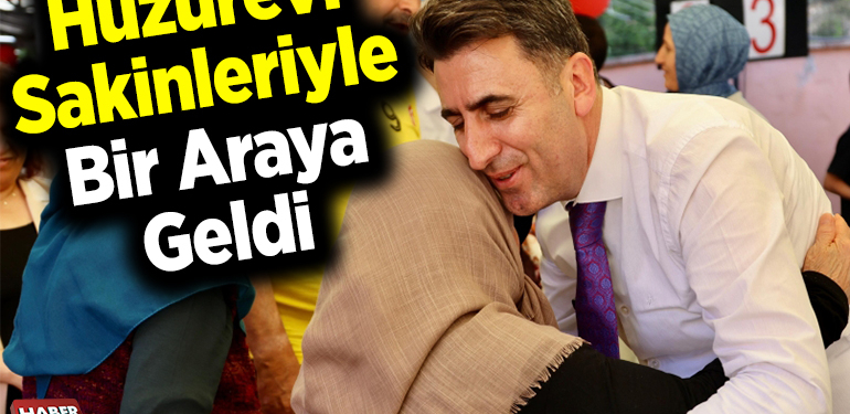 Huzurevi sakinleriyle bir araya geldi