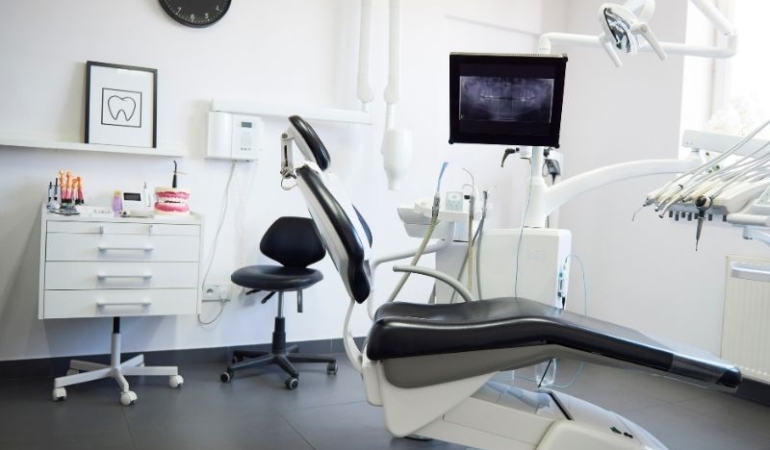 Dental Sağlıkta Yenilikçi Çözümler: DNS Clinic ve Nejat Bora Sayan