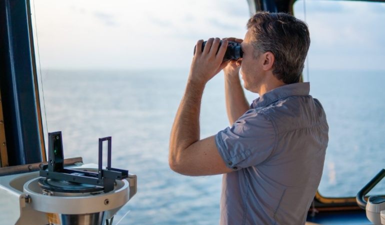 Denizcilikte Güvenli Navigasyonun Anahtarı Compass Marine Service