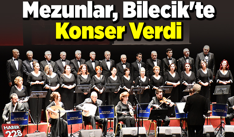 Mezunlar, Bilecik’te konser verdi