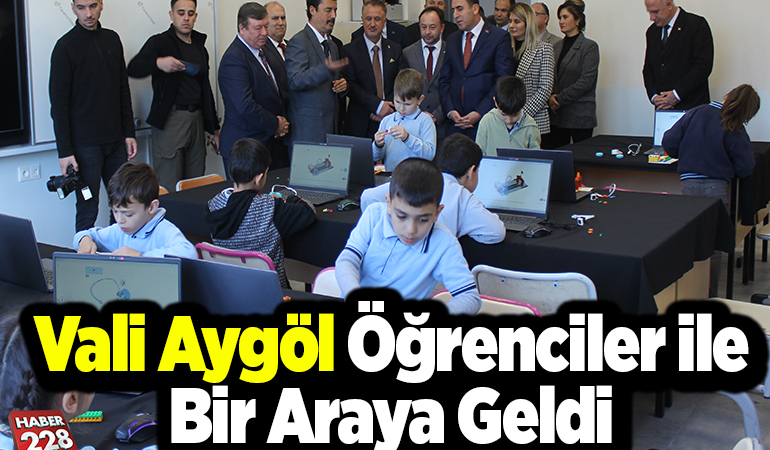 Vali Aygöl Öğrenciler ile Bir Araya Geldi