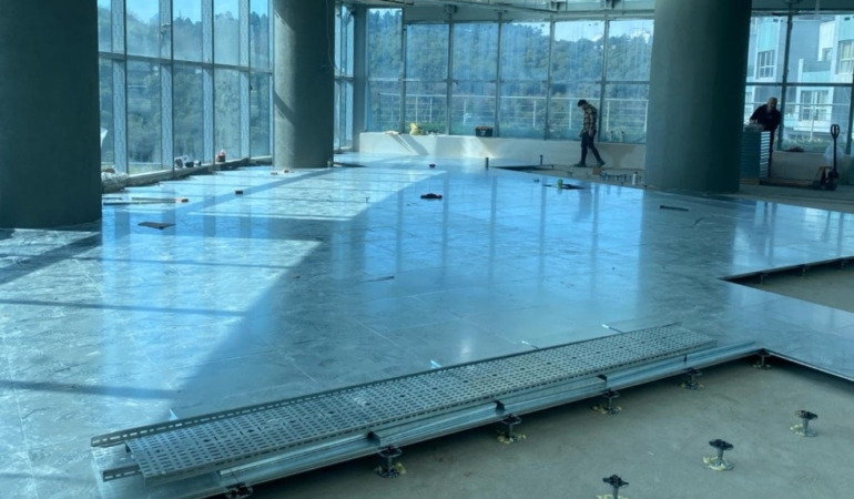 Yükseltilmiş Döşeme Sistemleriyle Modern Mekanlar Yaratın