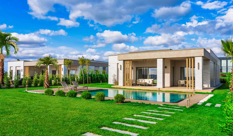 Göl ve Deniz Manzaralı Big Country Villaları ile Doğa İçinde Yaşam