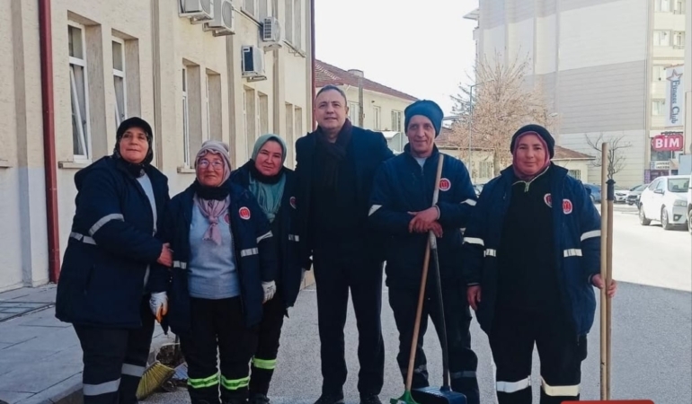 Bilecik Emniyet Müdürü Yılmaz, temizlik işçileriyle buluştu