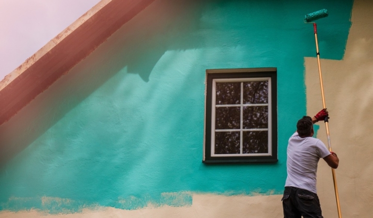 En Popüler Dış Cephe Boyası Seçenekleri: Gri ve Krem