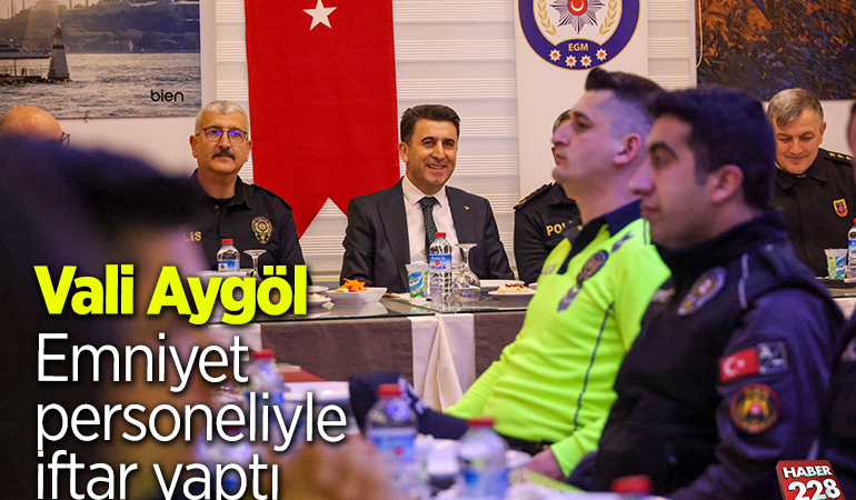 Bilecik Valisi Aygöl, emniyet personeliyle iftar yaptı