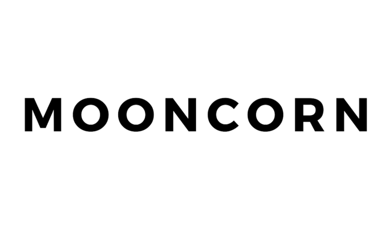 MOONCORN: Özgün Stilini Yansıtan Modanın Yeni Adresi
