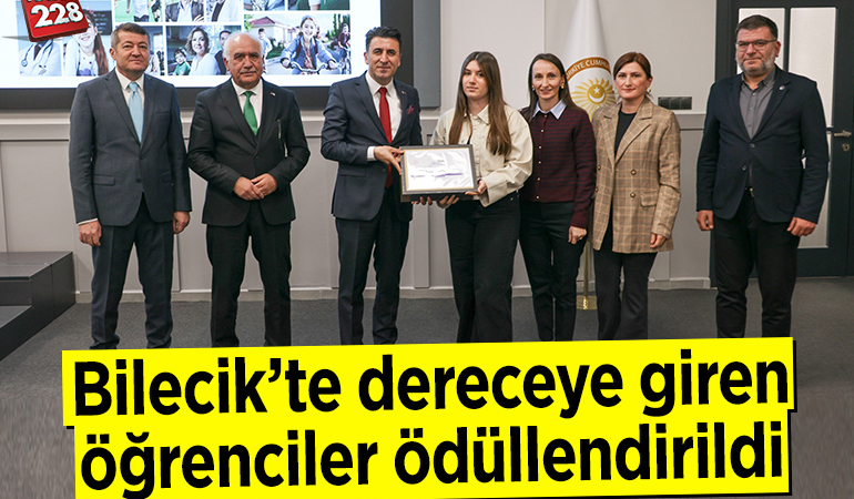 Bilecik’te dereceye giren öğrenciler ödüllendirildi
