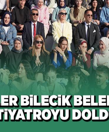 GENÇLER BİLECİK BELEDİYESİ AMFİ TİYATROYU DOLDURDU