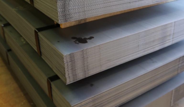 Boyalı Profiller: Estetik, Dayanıklılık ve Fonksiyonelliği Bir Arada Sunan Çelik Çözüm