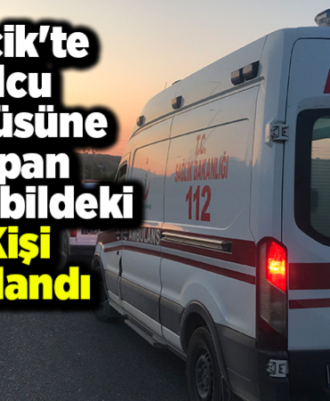 Bilecik'te yolcu otobüsüne çarpan otomobildeki 3 kişi yaralandı